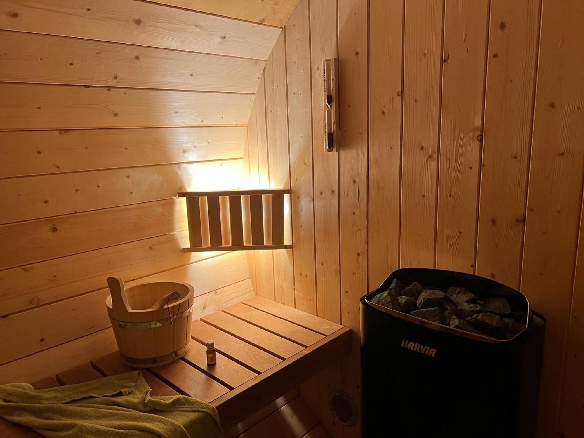 האוסאך Ferienhaus Wendelinus Mit Pool & Sauna מראה חיצוני תמונה